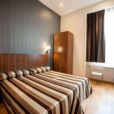Hostal Bcn 46 Барселона Экстерьер фото